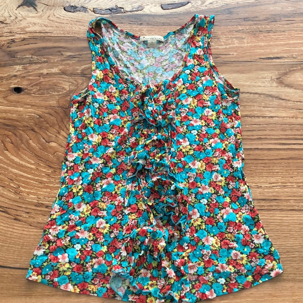 Women’s small floral tank top